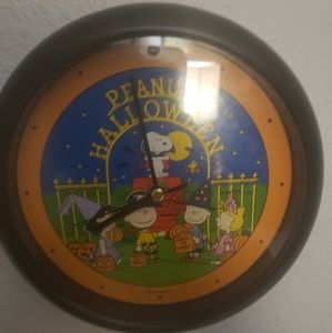 Snoopy Halloween  Clock